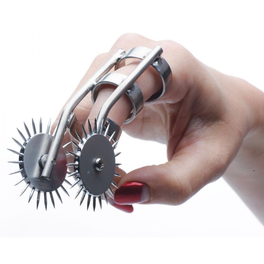 Rouge Stainless Steel Wartenberg Pinwheel Ring